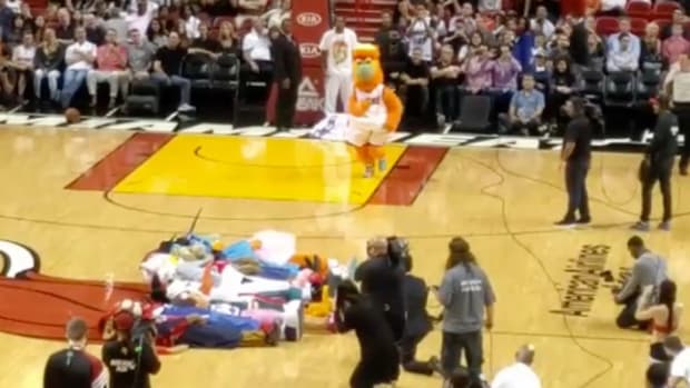 mascot-fail.png